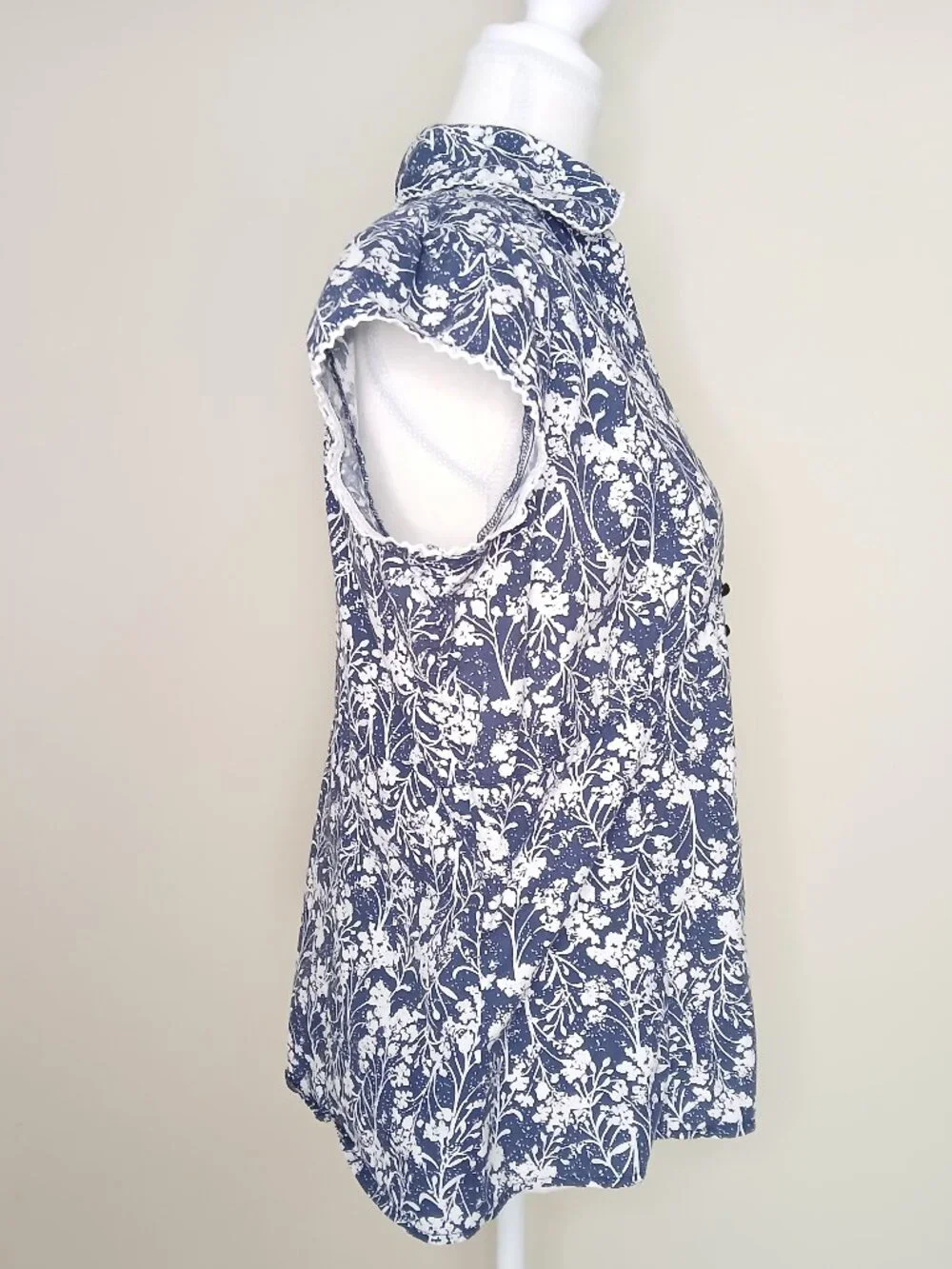 Jane Blue By Puli Short Sleeve Button Down Floral Blouse Size Large - Picture 4 of 7